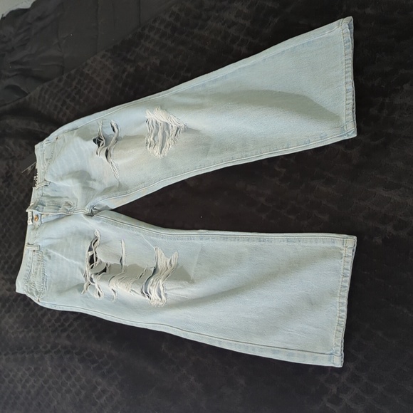 Fashion Nova Jeans - Picture 3 of 6